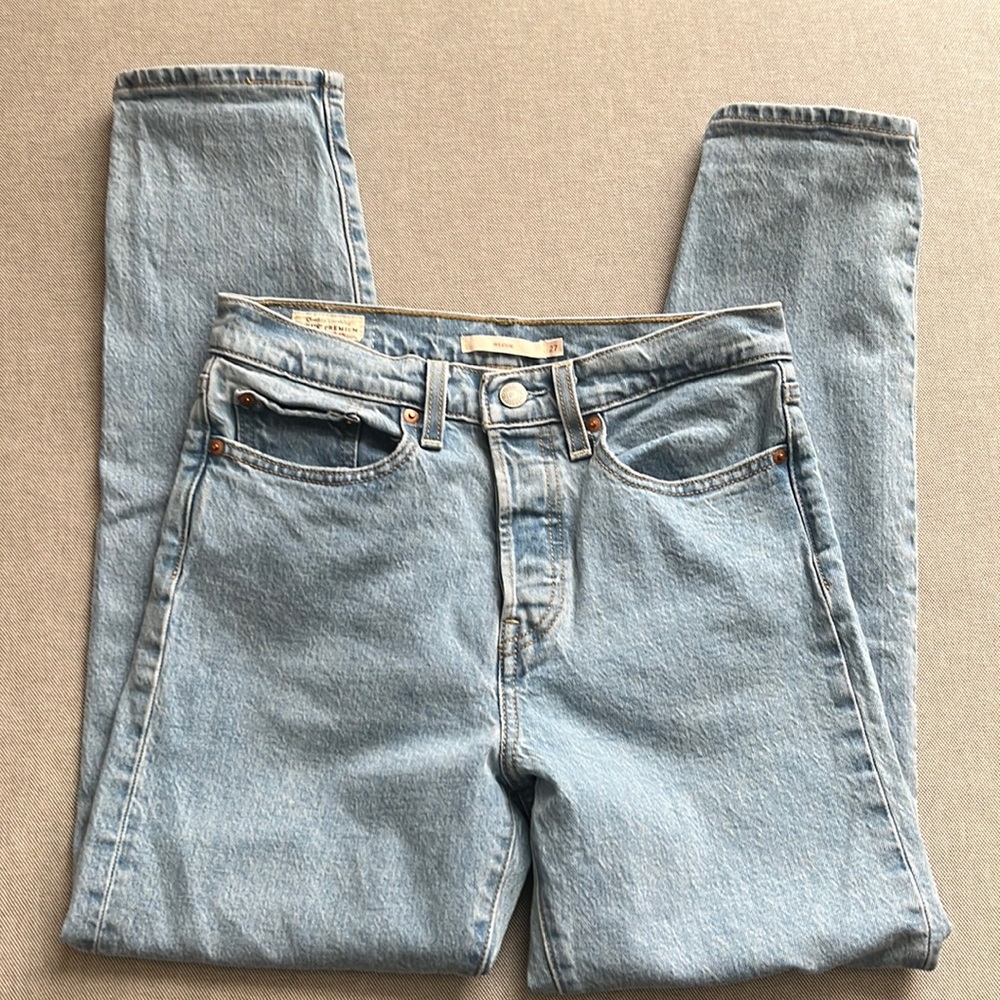 Levi’s Wedgie Jeans